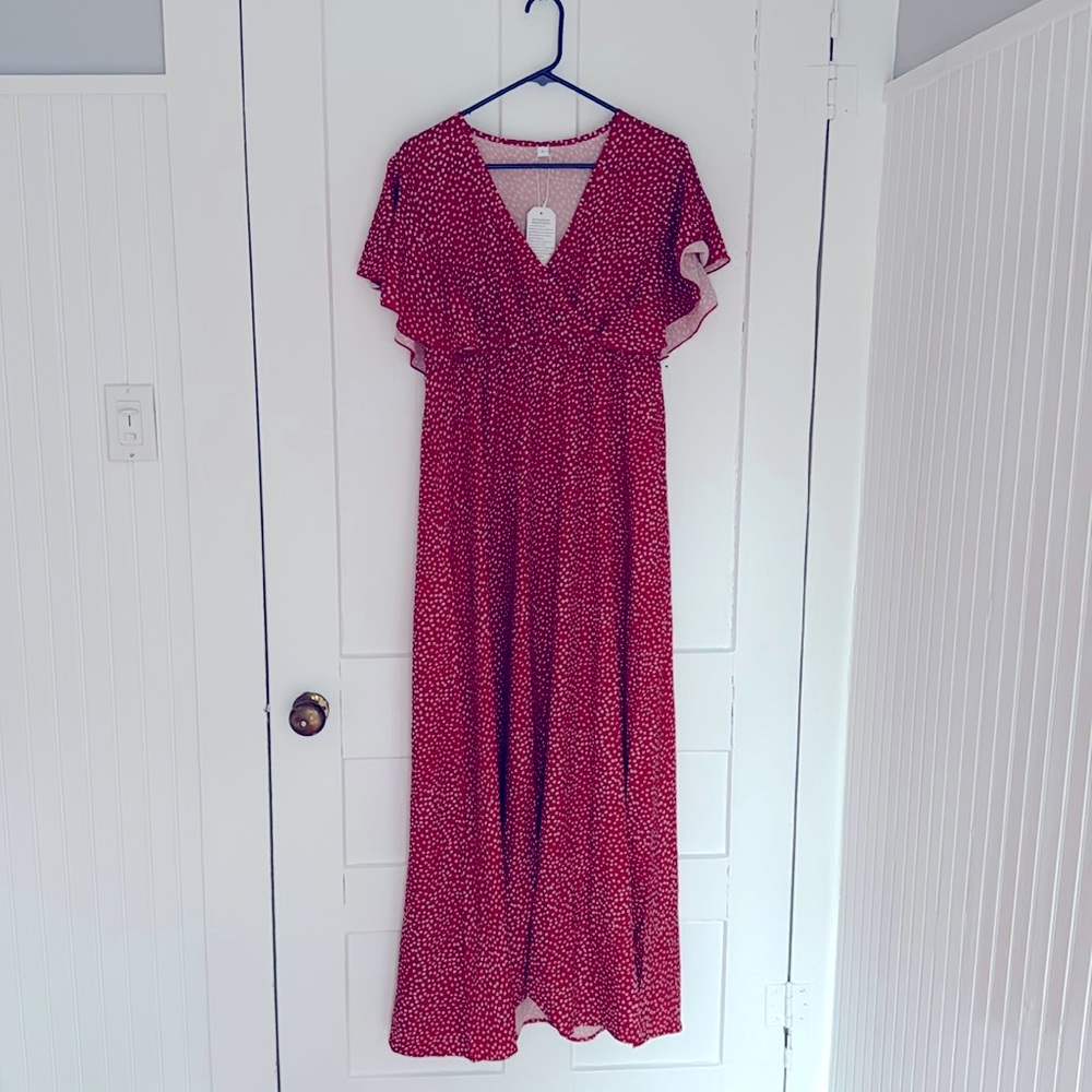 Beautiful maroon and white dress Large
